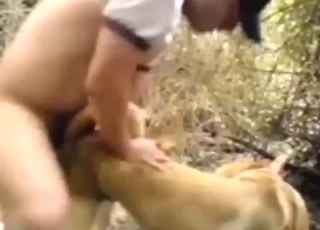 Slacker is going to fuck that animal from behind